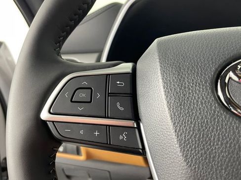 New 2026 Toyota Highlander Platinum AWD/4WD image 8