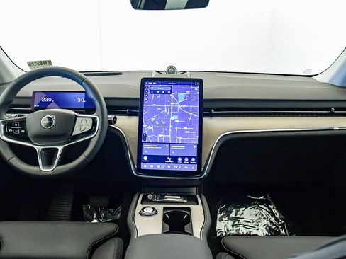 Certified 2025 Volvo EX90 Ultra image 15