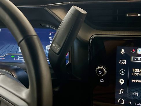 Used 2025 GMC Sierra 2500 Denali w/ Denali Reserve Package image 13