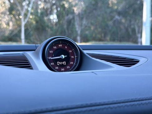 New 2026 Porsche Macan 4 Electric image 24