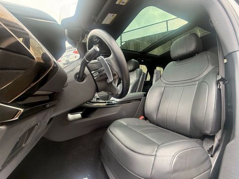 Used 2023 Land Rover Range Rover Sport SE AWD/4WD image 14