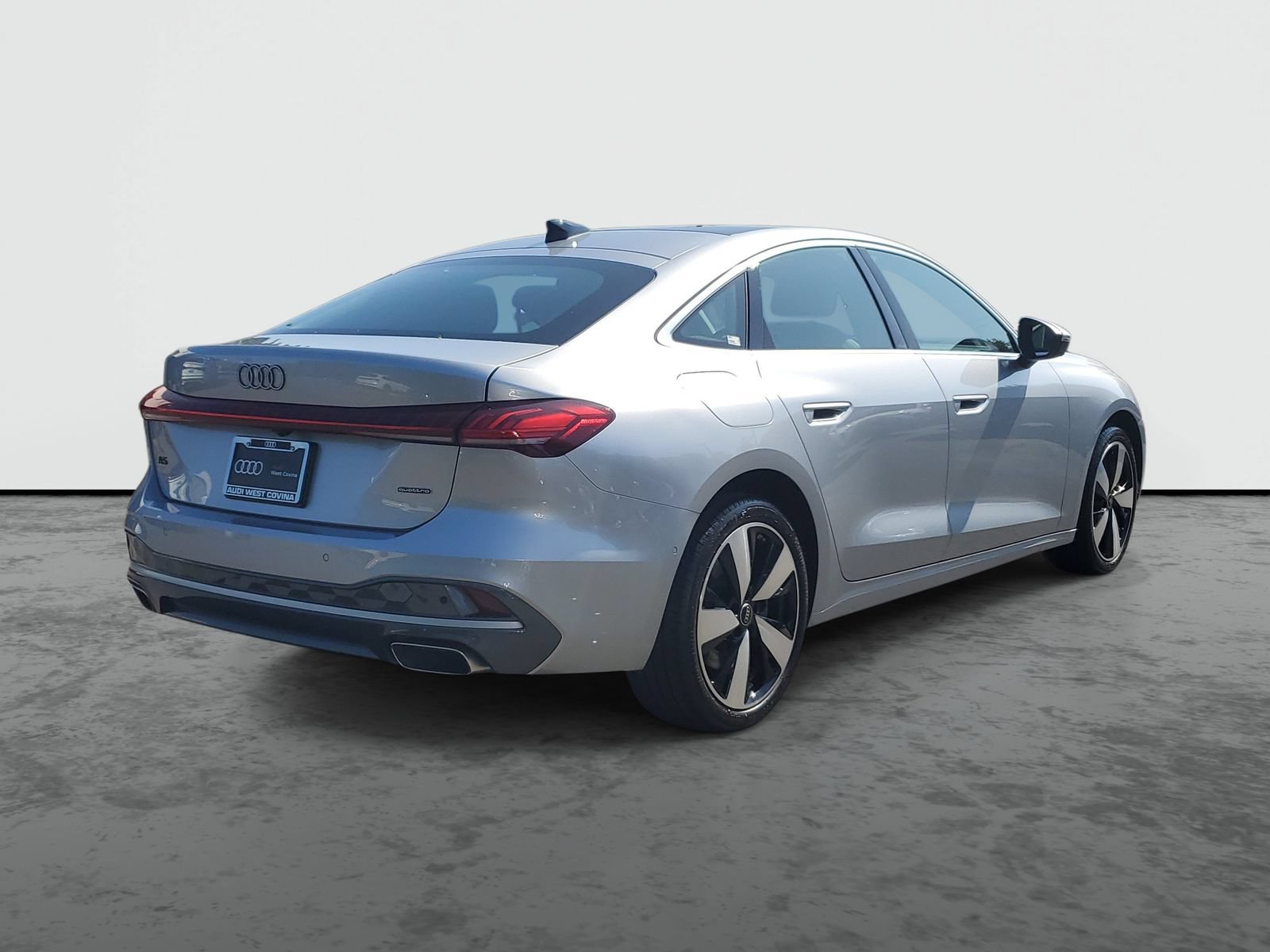Used 2025 Audi A5 Premium w/ Convenience Package AWD/4WD image 4