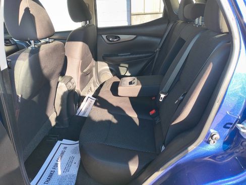 Used 2019 Nissan Rogue Sport S image 4