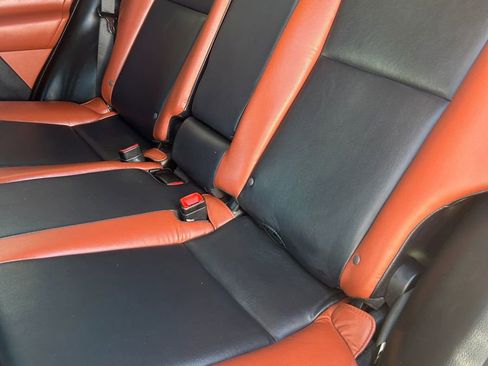 Used 2013 Toyota RAV4 Limited image 33