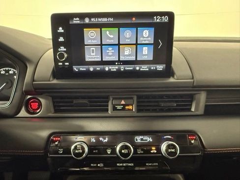 Used 2025 Honda Pilot TrailSport image 22