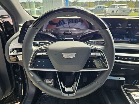 New 2026 Cadillac Lyriq Sport AWD/4WD image 24