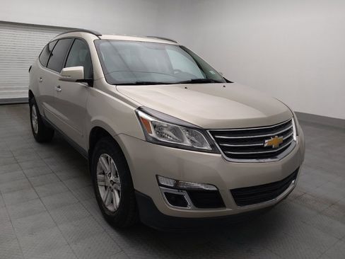 Used 2017 Chevrolet Traverse LT w/ Style and Technology Package FWD image 13