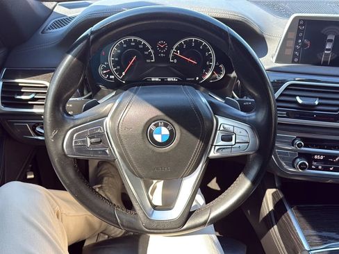 Used 2016 BMW 750i image 6