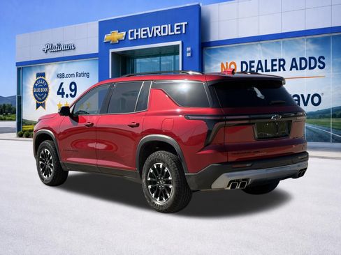 Used 2024 Chevrolet Traverse Z71 AWD/4WD image 5