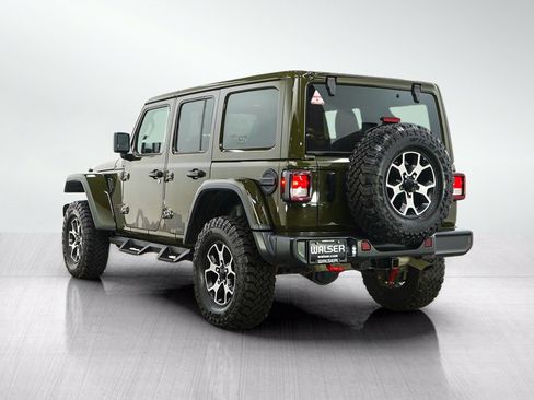 Used 2023 Jeep Wrangler Unlimited Rubicon w/ Dual Top Group AWD/4WD image 3