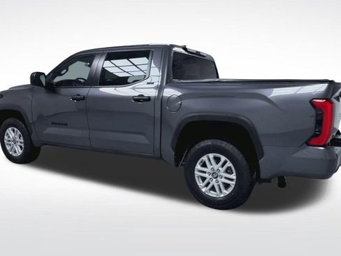 Used 2025 Toyota Tundra SR5 AWD/4WD image 21