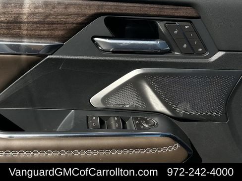 New 2026 GMC Acadia Denali Ultimate w/ LPO, Floor Liner Package AWD/4WD image 21