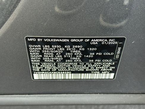 Used 2025 Volkswagen Atlas SE image 35