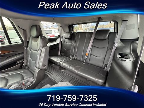 Used 2017 Cadillac Escalade Luxury image 31