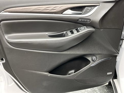 Certified 2023 Buick Enclave Avenir w/ Avenir Technology Package AWD/4WD image 9