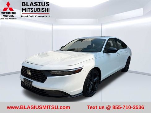 Used 2023 Honda Accord Sport image 1