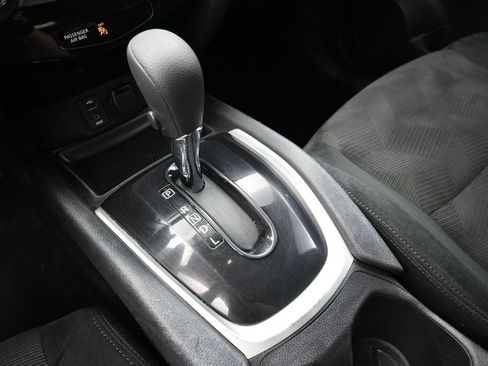 Used 2016 Nissan Rogue S w/ S Family Package FWD image 28