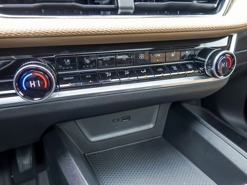 New 2026 Chevrolet Equinox ACTIV w/ Convenience Package III image 25