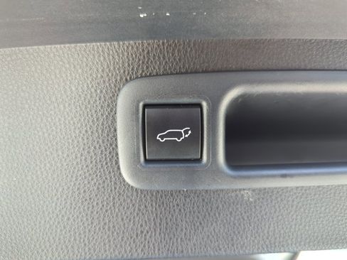 Used 2021 Toyota Highlander XSE image 29