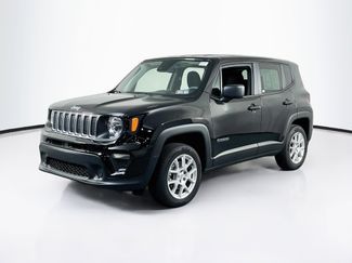 Used 2023 Jeep Renegade Latitude AWD/4WD video 1
