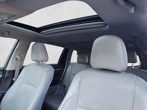Used 2018 Toyota Highlander Limited image 16