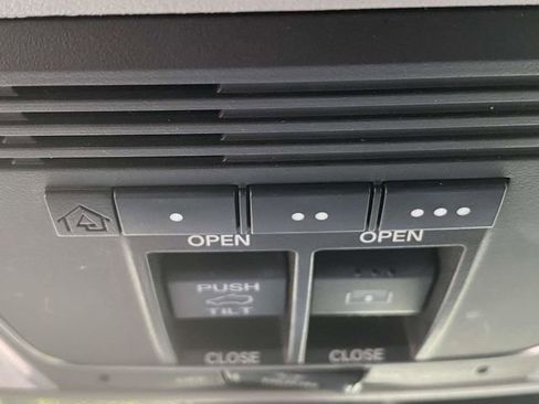 Used 2017 Honda Pilot Elite image 36