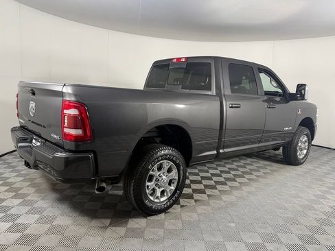 Used 2024 RAM 2500 Laramie AWD/4WD image 7