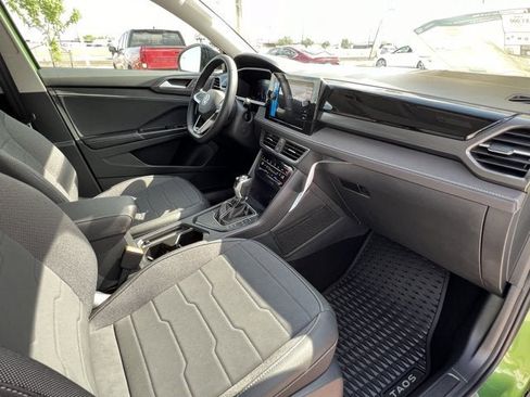 New 2025 Volkswagen Taos SE image 26