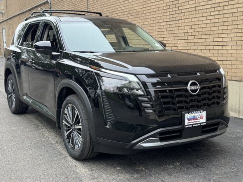 New 2026 Nissan Pathfinder Platinum AWD/4WD image 33