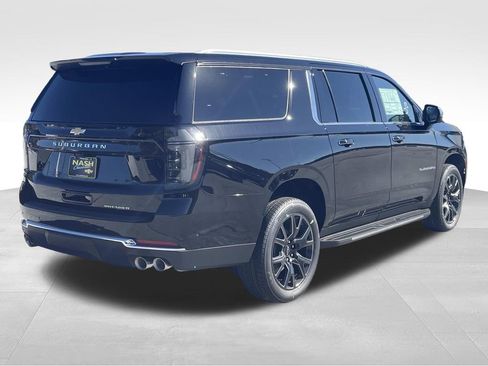 New 2026 Chevrolet Suburban Premier image 3