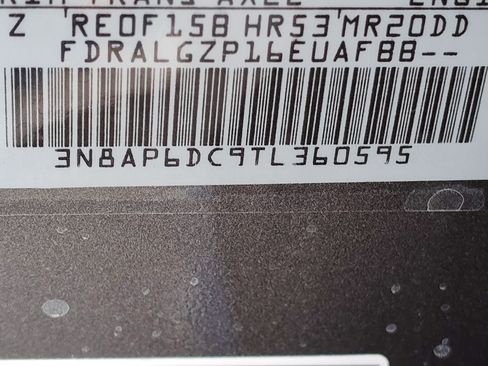 New 2026 Nissan Kicks SR w/ SR Premium Package FWD image 16