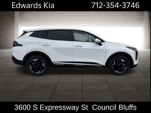New 2026 Kia Sportage EX image 2