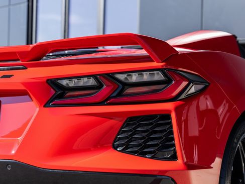 Used 2021 Chevrolet Corvette Stingray Premium Conv w/ Z51 Performance Package image 11