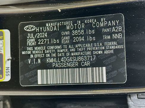 Certified 2025 Hyundai Elantra SE FWD image 34