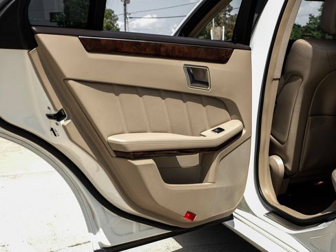 Used 2012 Mercedes-Benz E 350 Sedan image 41
