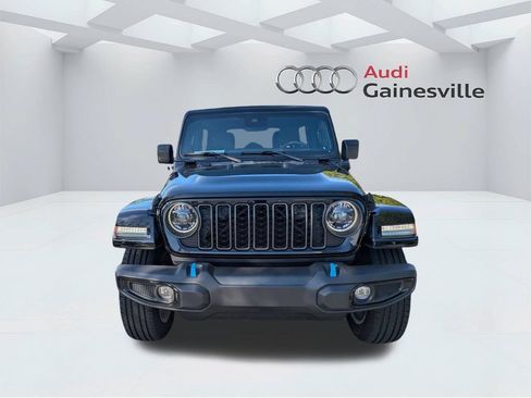 Used 2024 Jeep Wrangler Unlimited w/ Technology Group AWD/4WD image 9