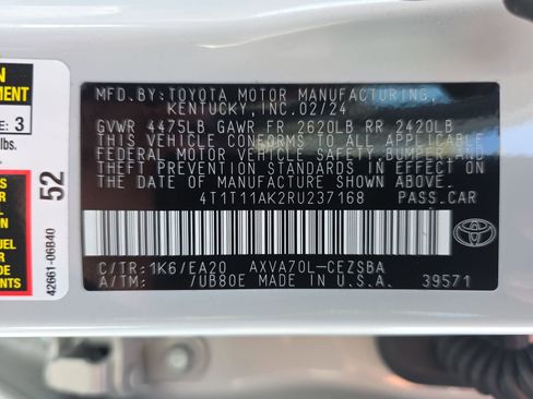 Used 2024 Toyota Camry SE w/ Convenience Package image 34