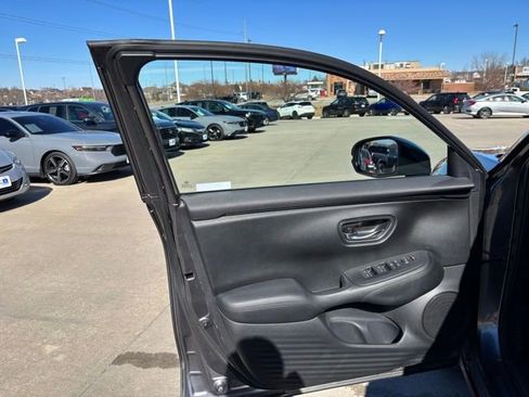 Used 2023 Honda HR-V LX image 10