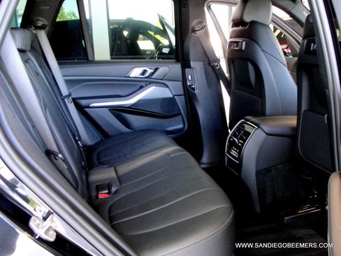 Used 2022 BMW X5 xDrive40i w/ M Sport Package image 46