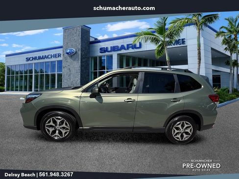 Used 2020 Subaru Forester Premium AWD/4WD image 4