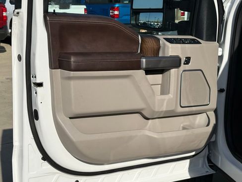 Certified 2019 Ford F250 Limited w/ FX4 Off-Road Package image 20