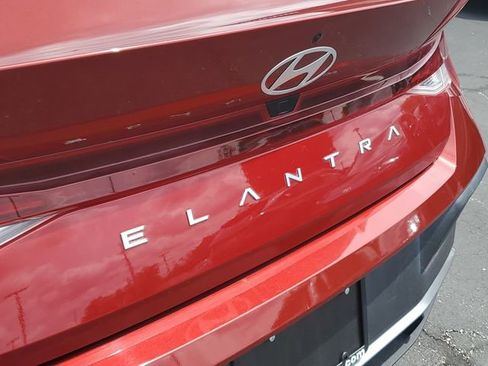 Used 2024 Hyundai Elantra SEL FWD image 7
