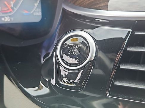 Used 2022 BMW 530i xDrive w/ Premium Package image 27