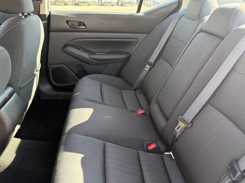 Used 2024 Nissan Altima 2.5 SV FWD image 25