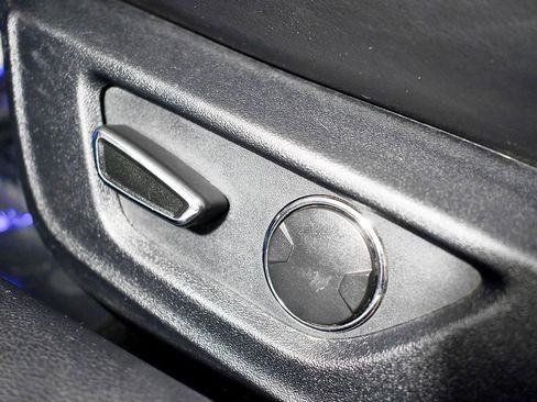 Used 2017 Ford Mustang GT Premium w/ Equipment Group 401A image 26