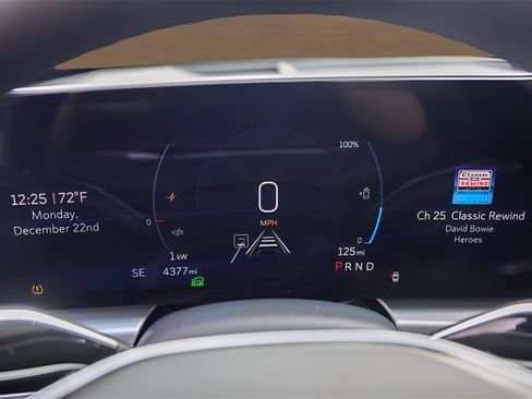 Used 2024 Cadillac Lyriq Sport image 10