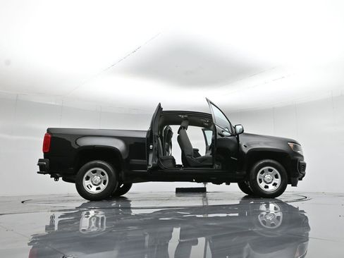 Used 2022 Chevrolet Colorado W/T w/ WT Convenience Package image 52