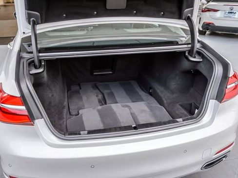 Used 2019 BMW 740i xDrive w/ Executive Package image 11