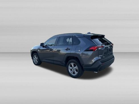 Used 2025 Toyota RAV4 XLE AWD/4WD image 9