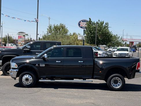 Used 2018 RAM 3500 Laramie Longhorn w/ Convenience Group AWD/4WD image 2